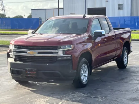 Another view of 2021 Chevrolet Silverado 1500 LT for sale in Alvin, TX at Auto Boutique Texas