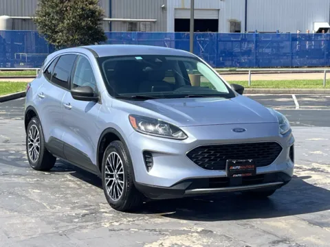 Photos of 2022 Ford Escape SE Plug-In Hybrid for sale in Alvin, TX at Auto Boutique Texas