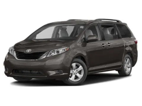 2015 Toyota Sienna LE for sale in Alvin, TX