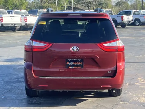 More photos of 2015 Toyota Sienna LE at Auto Boutique Texas, TX