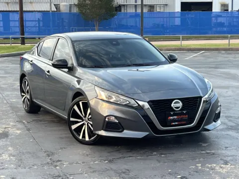 Photos of 2020 Nissan Altima 2.5 SR for sale in Alvin, TX at Auto Boutique Texas