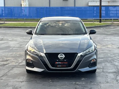 More photos of 2020 Nissan Altima 2.5 SR at Auto Boutique Texas, TX