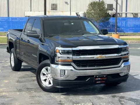 Photos of 2017 Chevrolet Silverado 1500 LT for sale in Alvin, TX at Auto Boutique Texas
