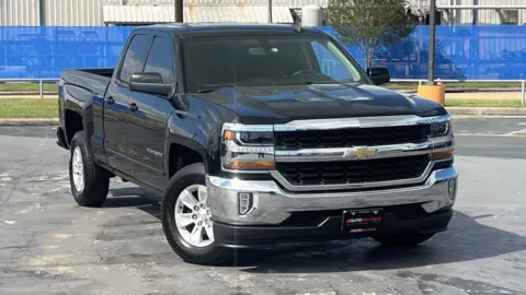Black 2017 Chevrolet Silverado 1500 LT for sale in Alvin, TX