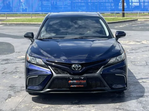 More photos of 2022 Toyota Camry SE at Auto Boutique Texas, TX