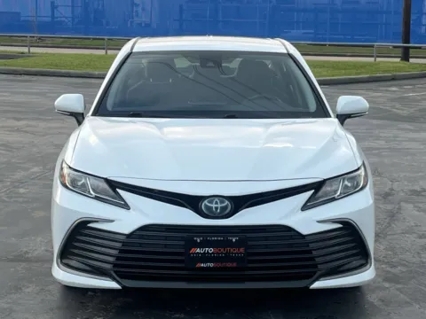 More photos of 2021 Toyota Camry Hybrid LE at Auto Boutique Texas, TX