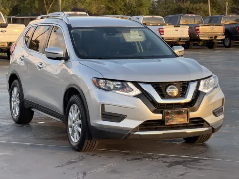 Photos of 2019 Nissan Rogue SV for sale in Alvin, TX at Auto Boutique Texas