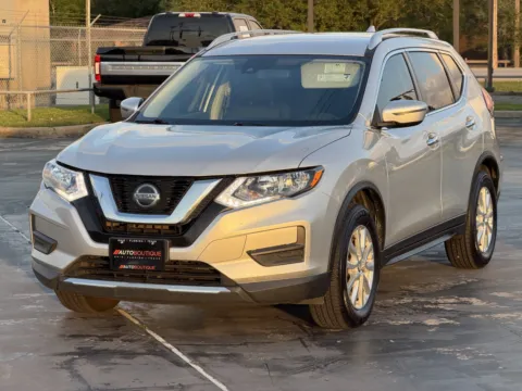Another view of 2019 Nissan Rogue SV for sale in Alvin, TX at Auto Boutique Texas