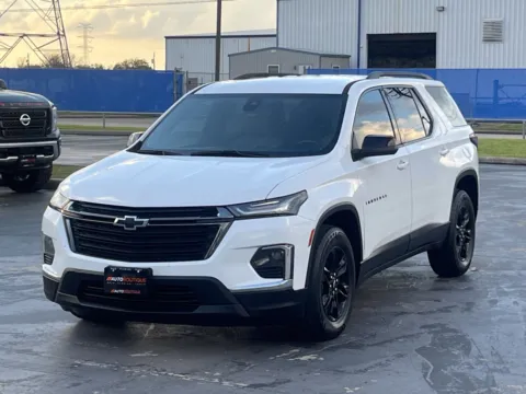Another view of 2022 Chevrolet Traverse LS for sale in Alvin, TX at Auto Boutique Texas