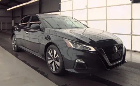 Another view of 2021 Nissan Altima 2.5 SV for sale in Alvin, TX at Auto Boutique Texas