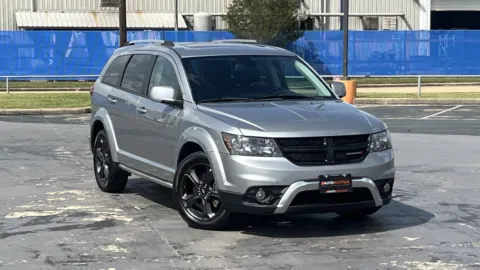 Silver 2020 Dodge Journey Crossroad for sale in Alvin, TX