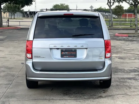 More photos of 2018 Dodge Grand Caravan GT at Auto Boutique Texas, TX