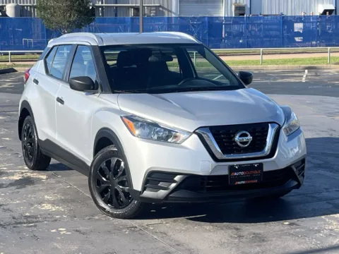 Photos of 2019 Nissan Kicks S for sale in Alvin, TX at Auto Boutique Texas