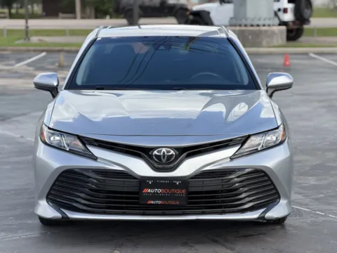 More photos of 2018 Toyota Camry LE at Auto Boutique Texas, TX