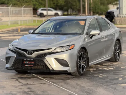 Another view of 2019 Toyota Camry SE for sale in Alvin, TX at Auto Boutique Texas
