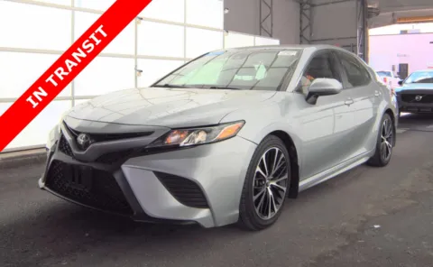 Silver 2019 Toyota Camry SE for sale in Alvin, TX