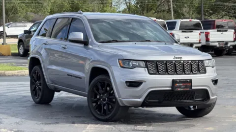 Photos of 2021 Jeep Grand Cherokee Laredo X for sale in Alvin, TX at Auto Boutique Texas