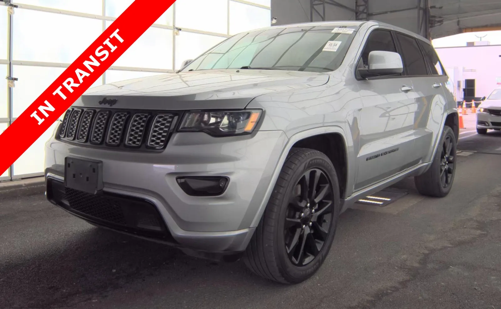 Silver 2021 Jeep Grand Cherokee Laredo X for sale in Alvin, TX