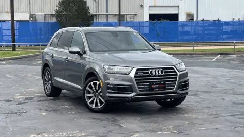Gray 2017 Audi Q7 Premium Plus for sale in Alvin, TX