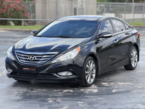 Another view of 2013 HYUNDAI SONATA SE/ Limited for sale in Alvin, TX at Auto Boutique Texas