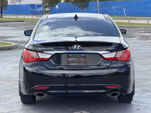 More photos of 2013 HYUNDAI SONATA SE/ Limited at Auto Boutique Texas, TX