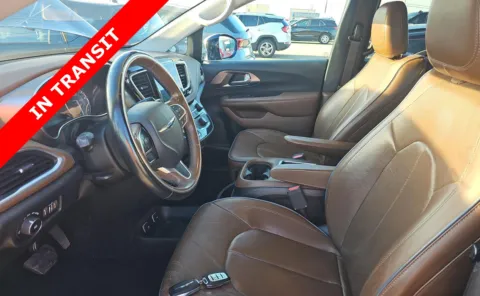 More photos of 2017 Chrysler Pacifica Limited at Auto Boutique Texas, TX