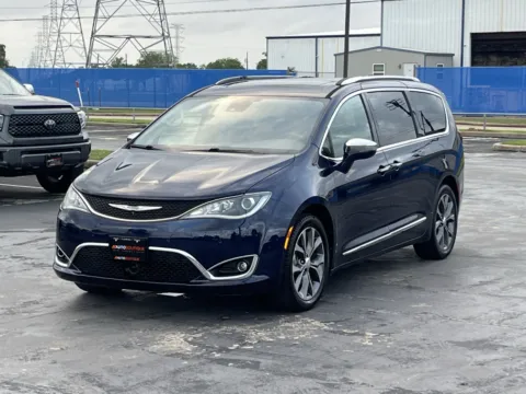 Another view of 2017 Chrysler Pacifica Limited for sale in Alvin, TX at Auto Boutique Texas