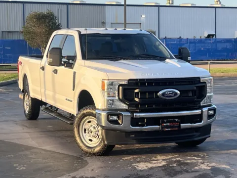 Photos of 2022 Ford Super Duty F-250 SRW XL for sale in Alvin, TX at Auto Boutique Texas