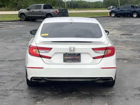 More photos of 2018 Honda Accord Sedan Touring 2.0T at Auto Boutique Texas, TX