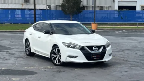 White 2017 Nissan Maxima SV for sale in Alvin, TX