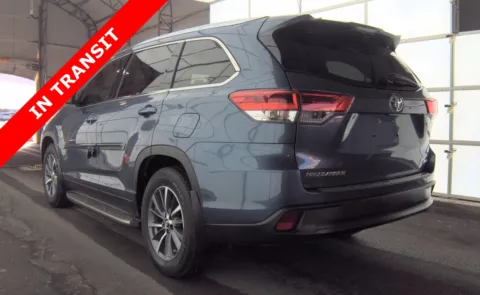 More photos of 2019 Toyota Highlander XLE at Auto Boutique Texas, TX