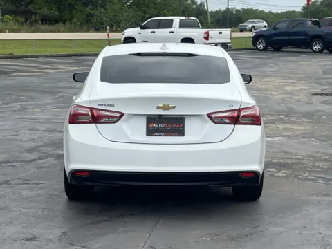 More photos of 2022 Chevrolet Malibu LT at Auto Boutique Texas, TX