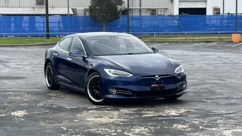Photos of 2020 Tesla Model S Long Range for sale in Alvin, TX at Auto Boutique Texas