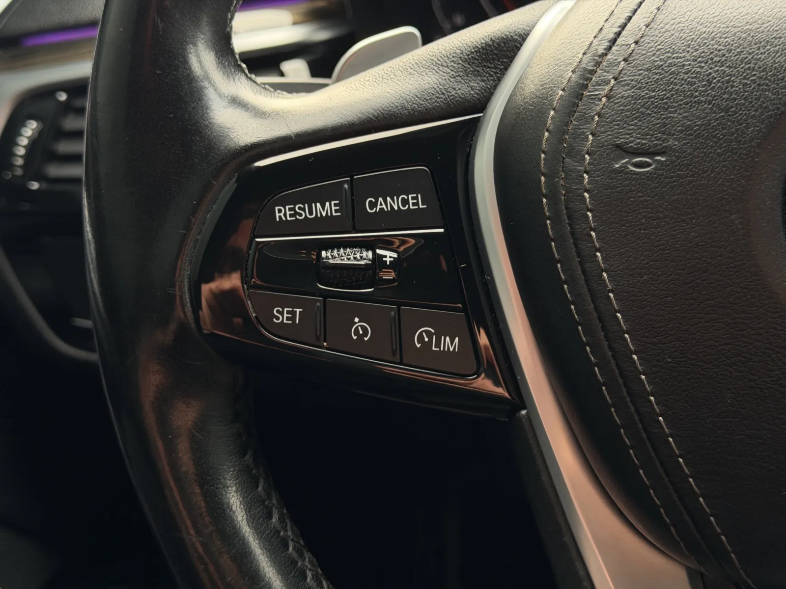 2021 BMW 5 Series 530i - Photo 14