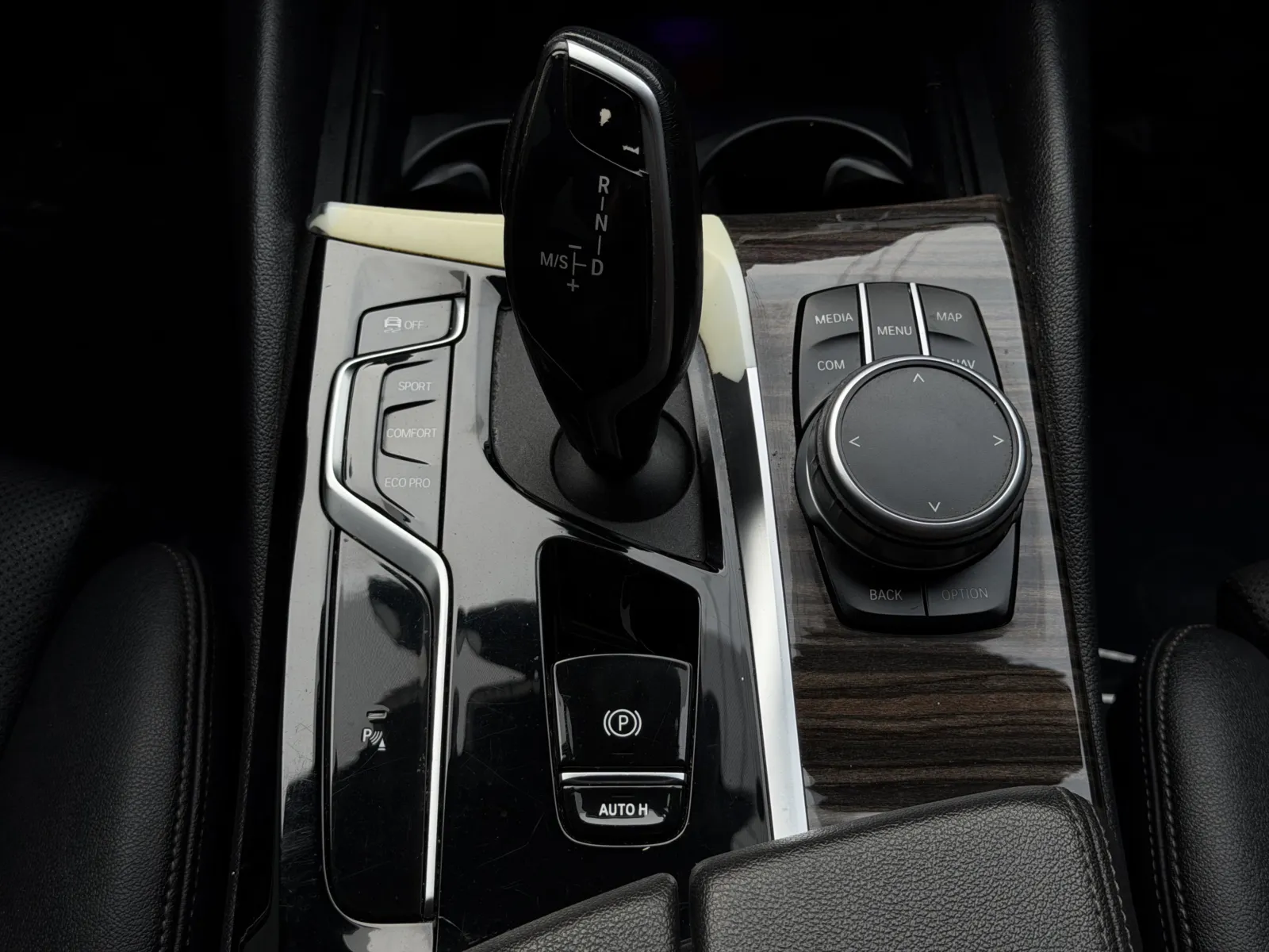 2021 BMW 5 Series 530i - Photo 20