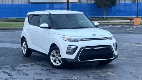 White 2021 Kia Soul S for sale in Alvin, TX