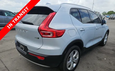 More photos of 2021 Volvo XC40 Momentum at Auto Boutique Texas, TX
