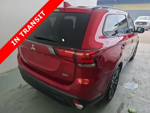 More photos of 2020 Mitsubishi Outlander LE at Auto Boutique Texas, TX