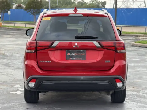 More photos of 2020 Mitsubishi Outlander LE at Auto Boutique Texas, TX