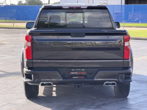 More photos of 2019 Chevrolet Silverado 1500 High Country at Auto Boutique Texas, TX