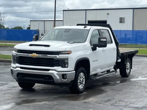 Another view of 2024 CHEVROLET SILVERADO LT for sale in Alvin, TX at Auto Boutique Texas