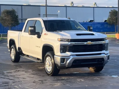 Photos of 2024 CHEVROLET SILVERADO LT for sale in Alvin, TX at Auto Boutique Texas