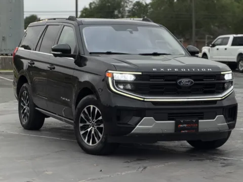 Photos of 2025 Ford Expedition Platinum for sale in Alvin, TX at Auto Boutique Texas