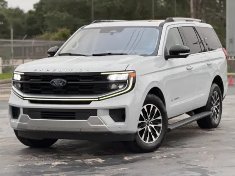 Another view of 2025 Ford Expedition Platinum for sale in Alvin, TX at Auto Boutique Texas