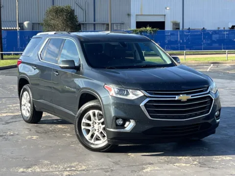 Photos of 2018 Chevrolet Traverse LT Cloth for sale in Alvin, TX at Auto Boutique Texas