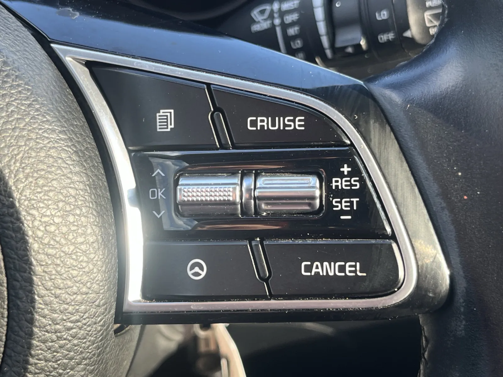 2021 Kia Seltos S - Photo 17
