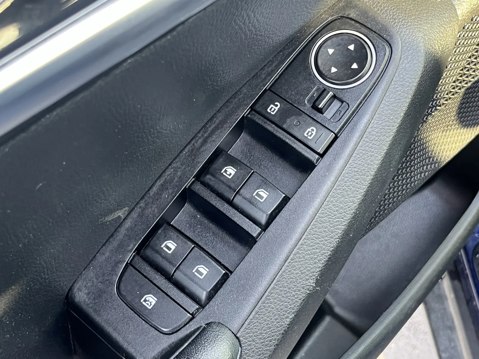 2021 Kia Seltos S - Photo 24