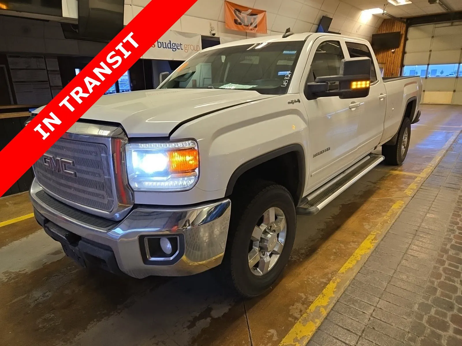 2017 GMC Sierra 4WD Crew Cab Standard Box SLE's photo