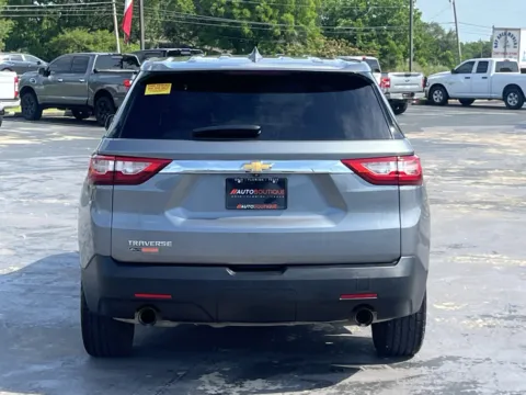 More photos of 2021 Chevrolet Traverse LS at Auto Boutique Texas, TX