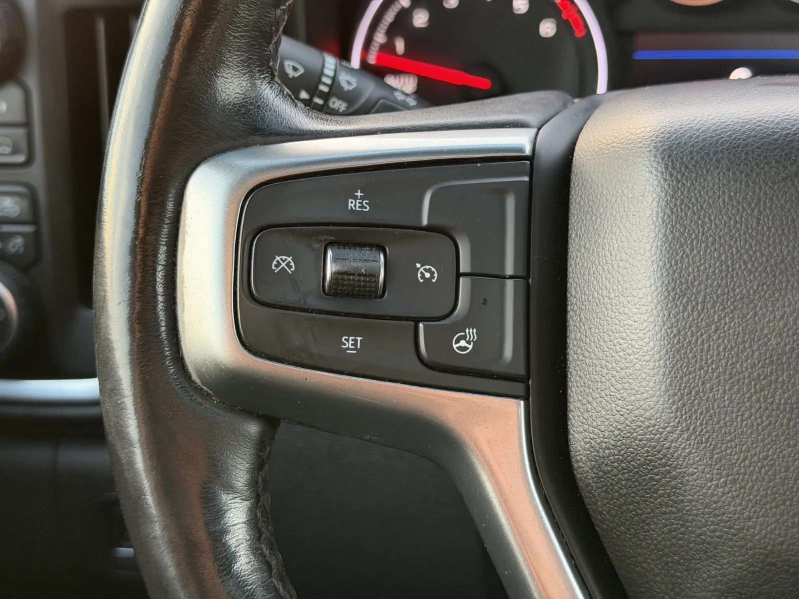 Chevrolet Silverado photo 15
